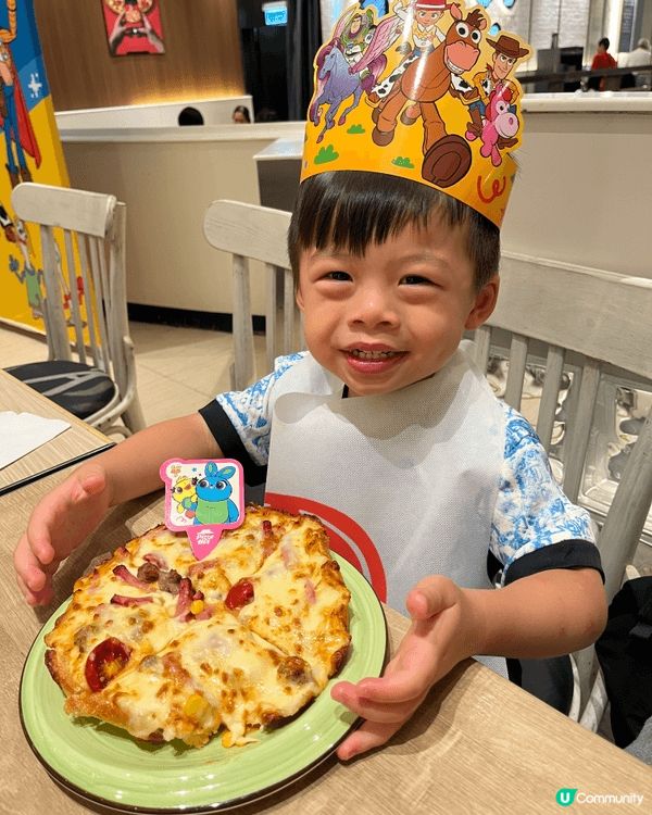 上次帶仔仔去Pizza Hut參加Toy Story主題活動...