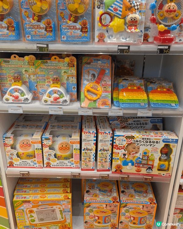 位上水廣場中庭位置擺放左麵包超人Pop Store, 場內有...