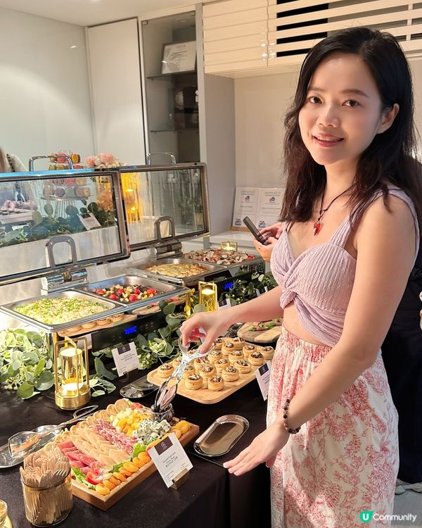 上次出席了朋友日間的婚宴, 輕鬆愉快又不失隆重的婚宴使我難忘...