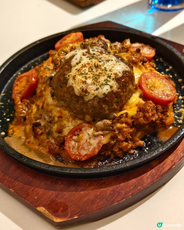 啟德體育園Cafe 1000個網球砌成打咭牆