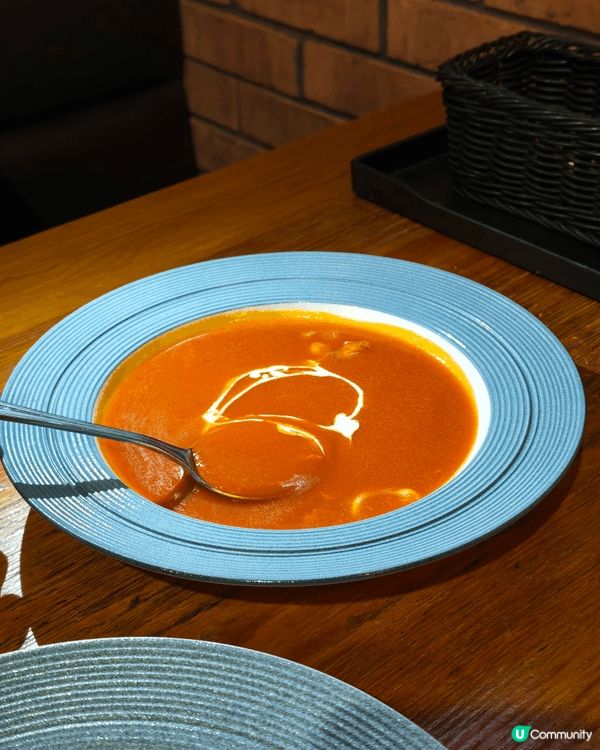 最近去咗荃灣海之戀嘅 WM Café & Bar 食晚餐，餐...