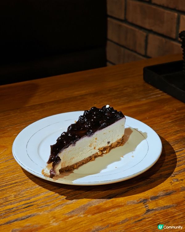 最近去咗荃灣海之戀嘅 WM Café & Bar 食晚餐，餐...