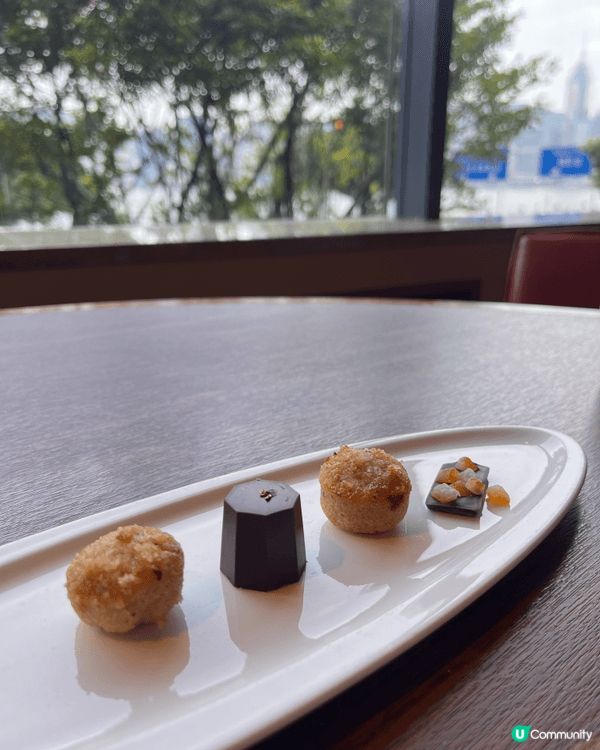 今次去咗九龍香格里拉酒店入邊一間餐廳食午餐