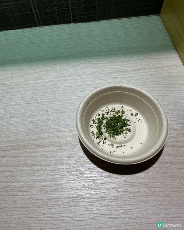 荃灣 道 拉麵的雞白湯綿密 Creamy，鮮甜濃郁且不油膩；...