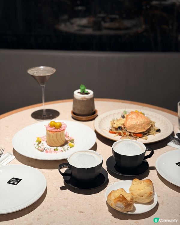 前幾天特別與朋友相約到 Peko Peko Eatery，體...