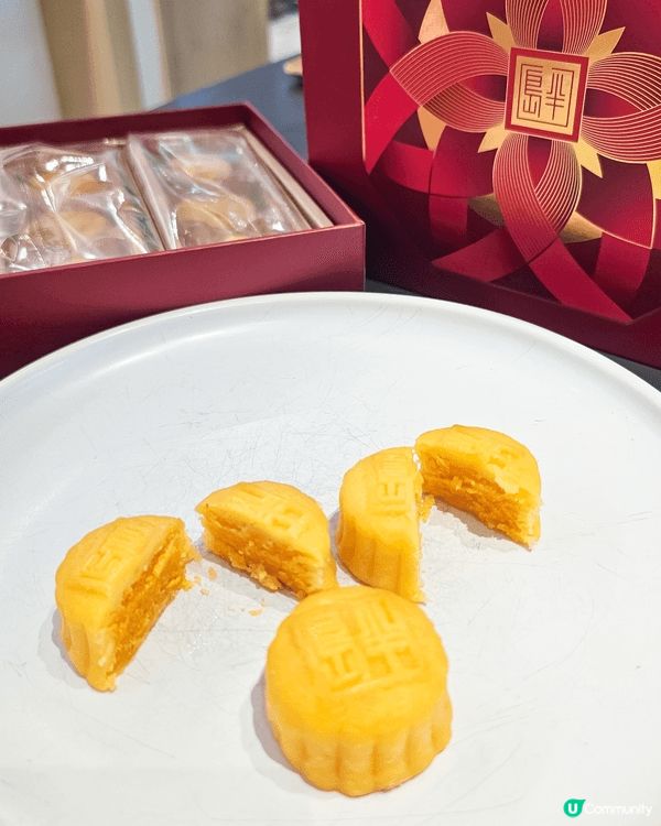 每一年我都會食半島精品店嘅月餅～
