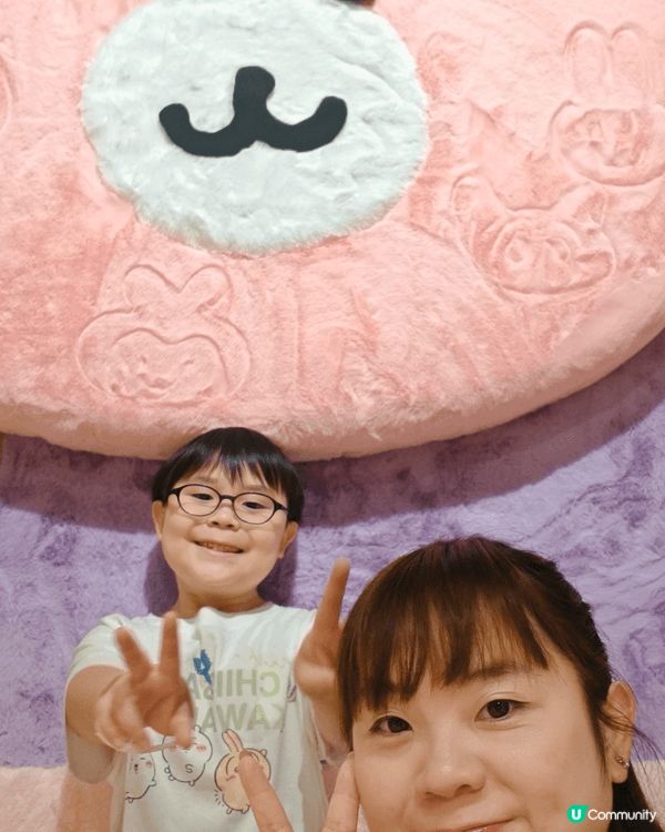 今日同仔仔去咗chiikawa展呀，真係瘋狂咁樣影相，室內定...