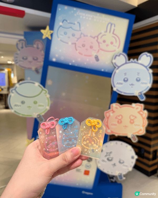 最近上映咗Chiikawa人魚島電影 香港有好多唔同嘅打卡位...