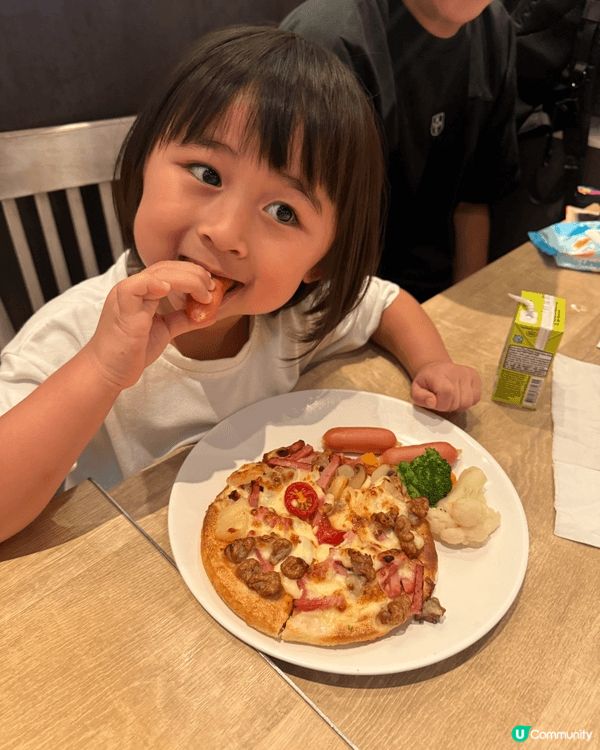 🍕 週末帶娃好去處！Pizza Hut 親子工作坊