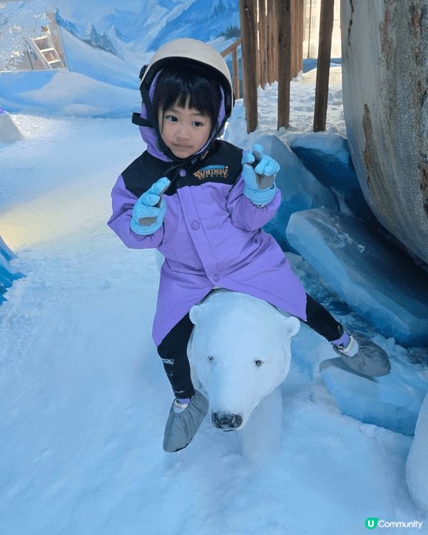 香港沒有地方有機會見到雪，甚至是玩到真雪，唯獨是歡樂天地能夠...