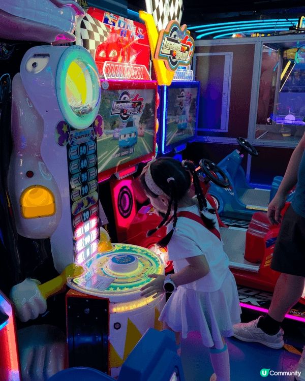 1. 中環 JPS Gallery (AREA 51 主題藝...