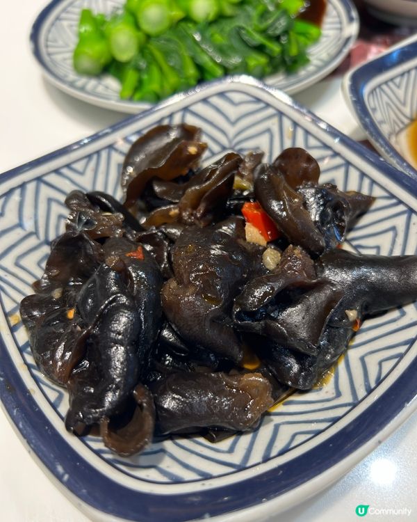燒鵝是香港嘅美食特色之一,我都超愛吃燒鵝,上星期去了灣仔棋哥...