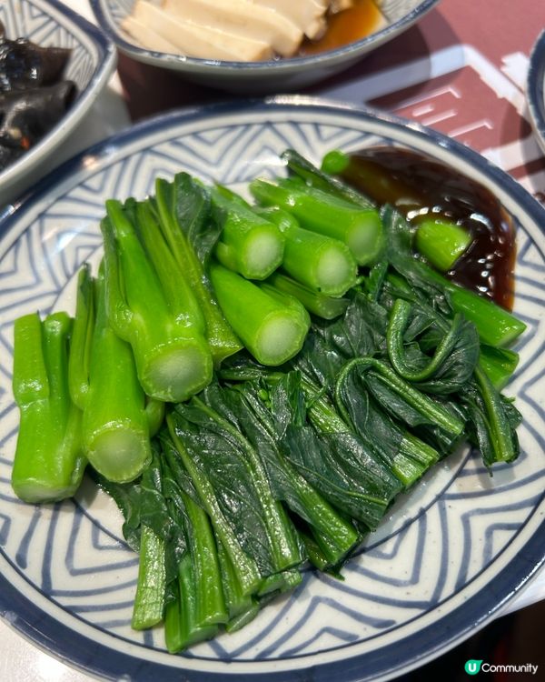 燒鵝是香港嘅美食特色之一,我都超愛吃燒鵝,上星期去了灣仔棋哥...