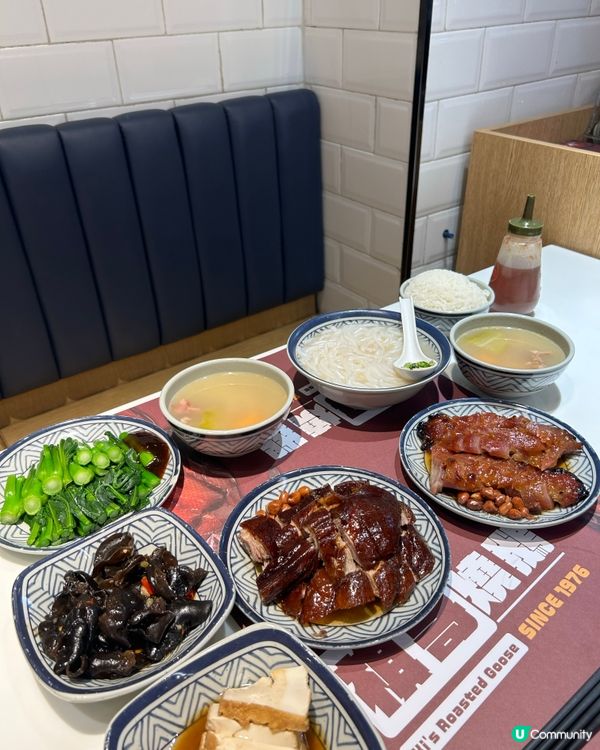 燒鵝是香港嘅美食特色之一,我都超愛吃燒鵝,上星期去了灣仔棋哥...