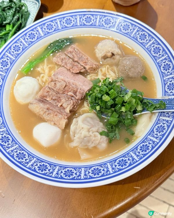 銅鑼灣8粒鐘湯底麵🍲👍