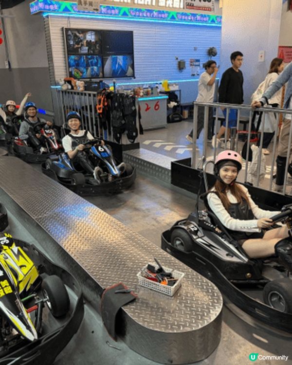 深圳嘅室內遊樂場有得玩碰碰車，又有得玩射箭，真係超期待新生命...