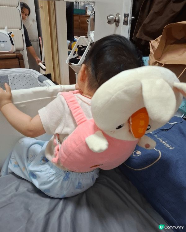 bb 泳褲，簡單方便好用。而且可以提早讓bb體諒玩水既樂趣。...