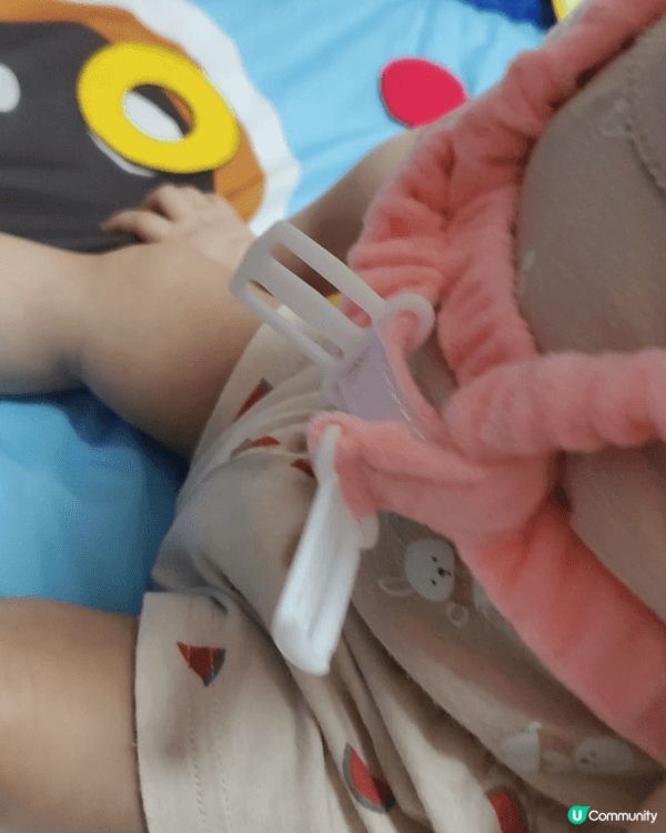 bb 泳褲，簡單方便好用。而且可以提早讓bb體諒玩水既樂趣。...