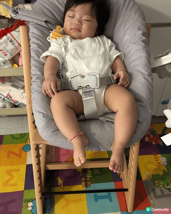 由於寶寶怕生保人，5個月前我們都會帶她出去私人spa泳池玩耍...