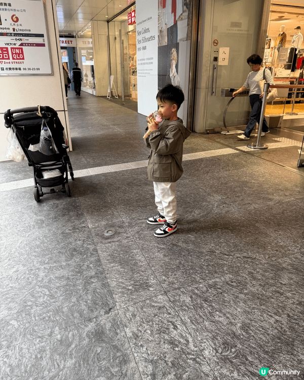 講汽車真係車不離手由細細個BB坐到大去到邊都會坐住呢部車去我...
