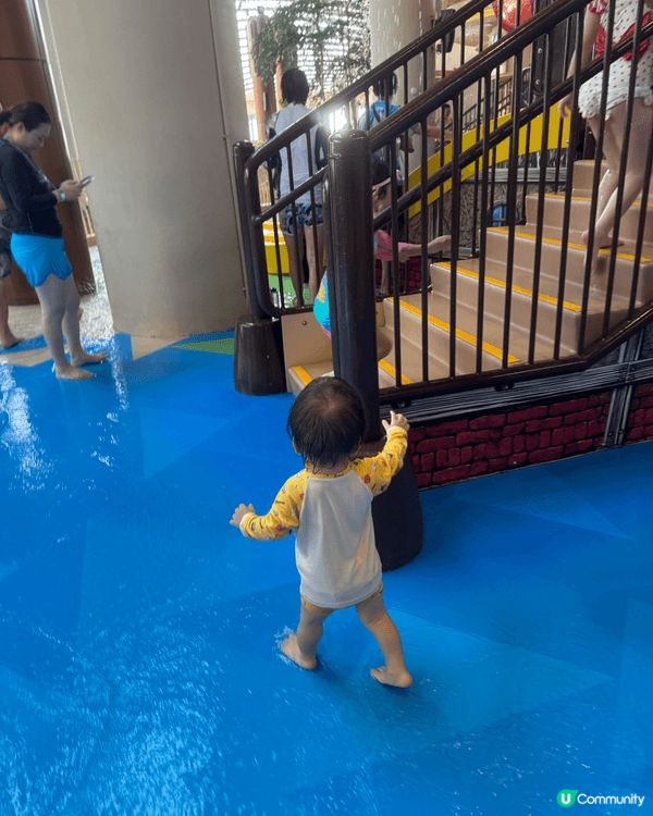 炎炎夏日非常推薦去海洋公園水上樂園，場內氣氛熱鬧，設施配套充...