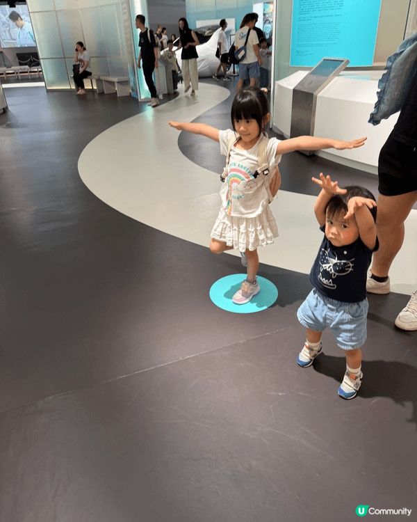 星期日帶小朋友到科學館玩，便宜又可以學到科學知識，一家大小都...