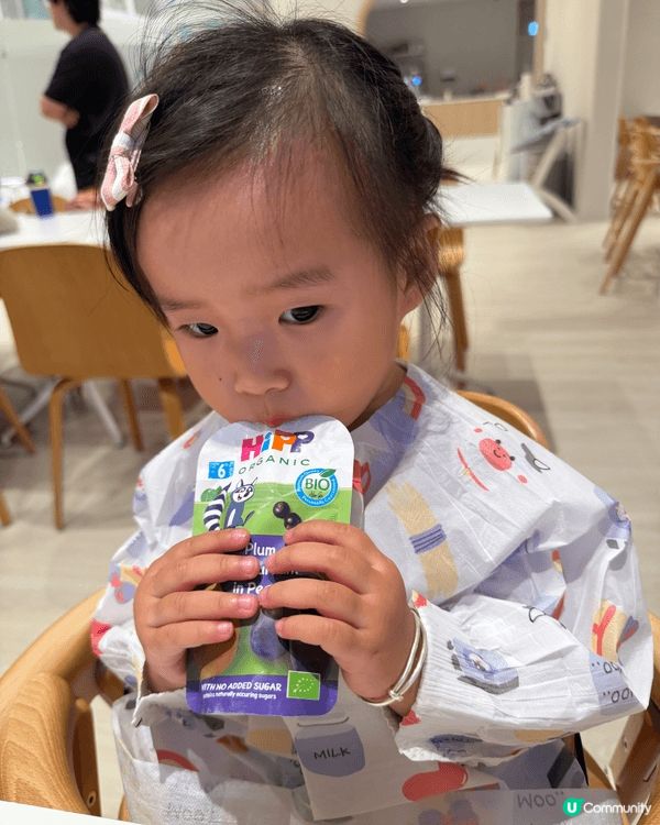 一定係唔同牌子嘅即食果蓉同埋米餅，妹妹係一個吃貨，個嘴唔可以...