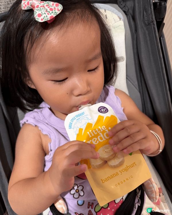 一定係唔同牌子嘅即食果蓉同埋米餅，妹妹係一個吃貨，個嘴唔可以...