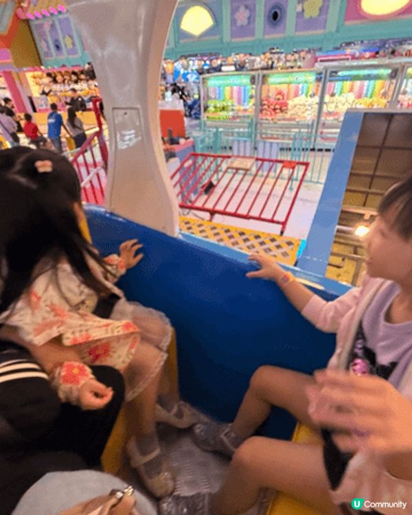 打bowling, 玩機動遊戲，去太古打卡和玩冒樂園，玩到成...