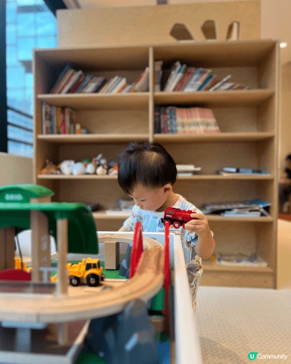 圖1.西營盤海濱公園：不用付費去泳池，免費公園都可以讓小朋友...