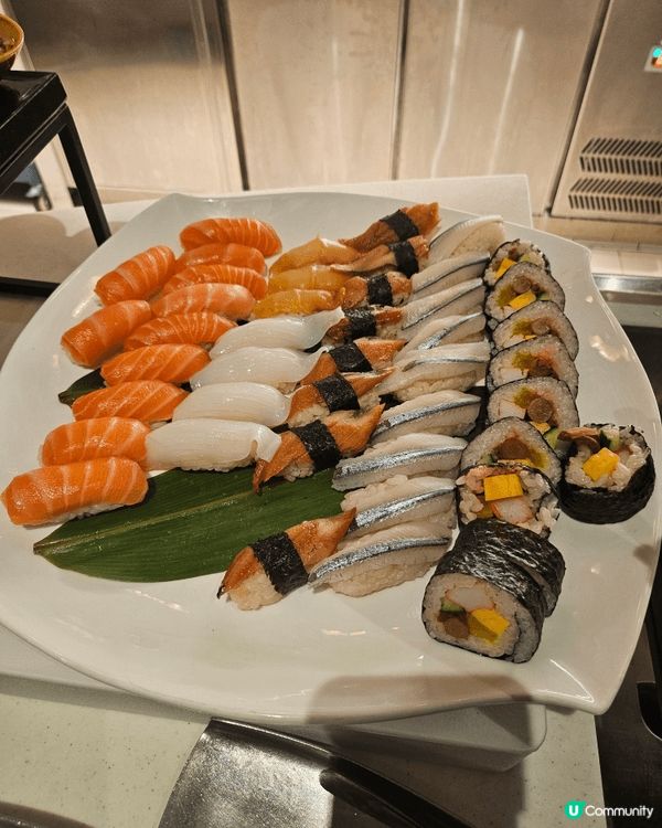 我喺呢間自助餐食得好滿足！😋🍽️ 食物質素非常新鮮熱辣，海鮮...