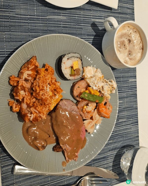 我喺呢間自助餐食得好滿足！😋🍽️ 食物質素非常新鮮熱辣，海鮮...