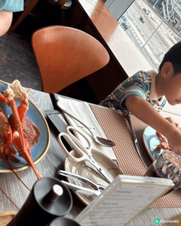 剛剛生日的時候去了酒店吃自助餐！食物好，氣氛也很好，酒店還送...
