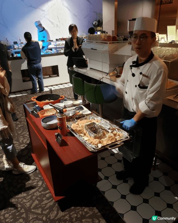 早排屋企人過生日，特登揀咗去六國酒店 Le Menu 食自助...