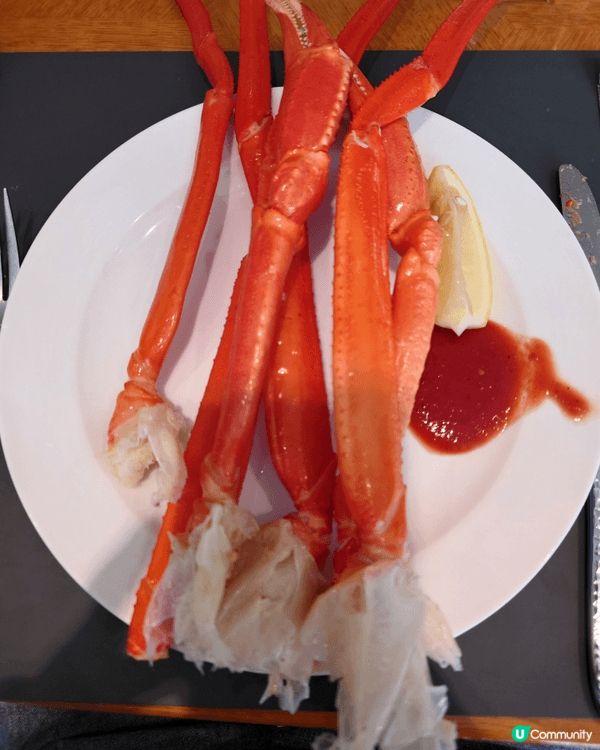 我最鍾意食龍蝦肉質爽口又啖啖肉, 又鍾意食長腳蟹好好味, 仲...