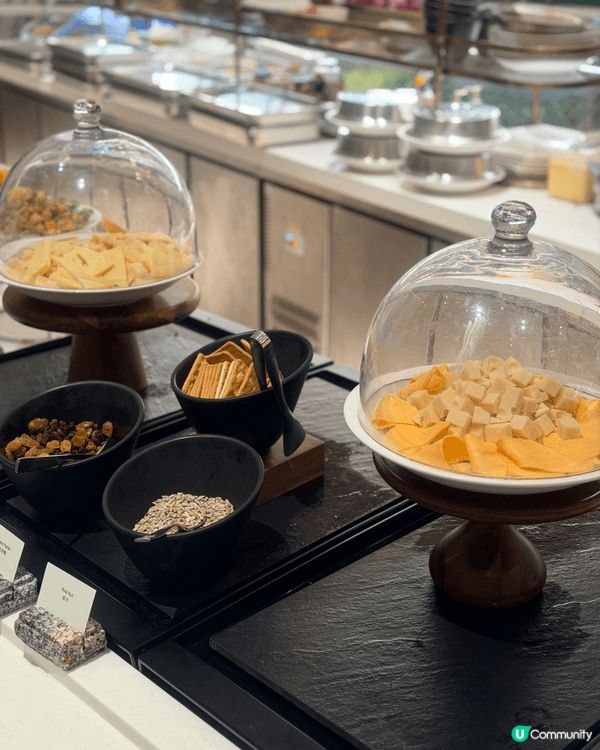 我非常喜歡酒店自助餐，因為能一次過品嚐多元化的各國美饌，充滿...