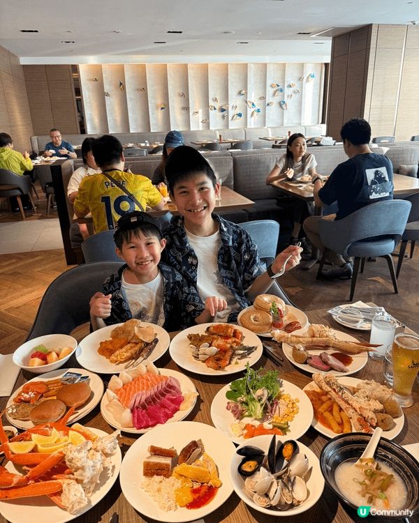 我們一家也很喜歡去不同的酒店食自助餐，最近發現東涌一間酒店性...