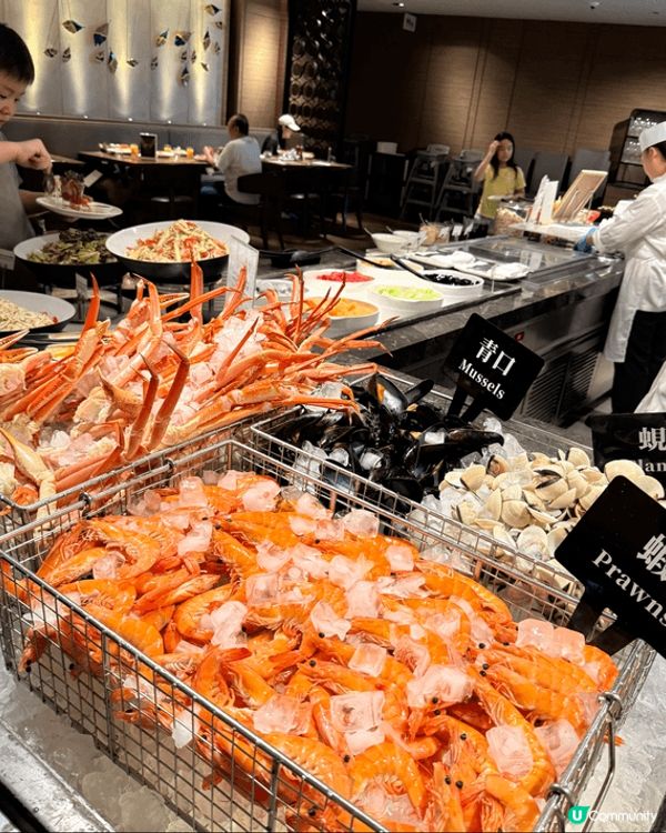 我們一家也很喜歡去不同的酒店食自助餐，最近發現東涌一間酒店性...