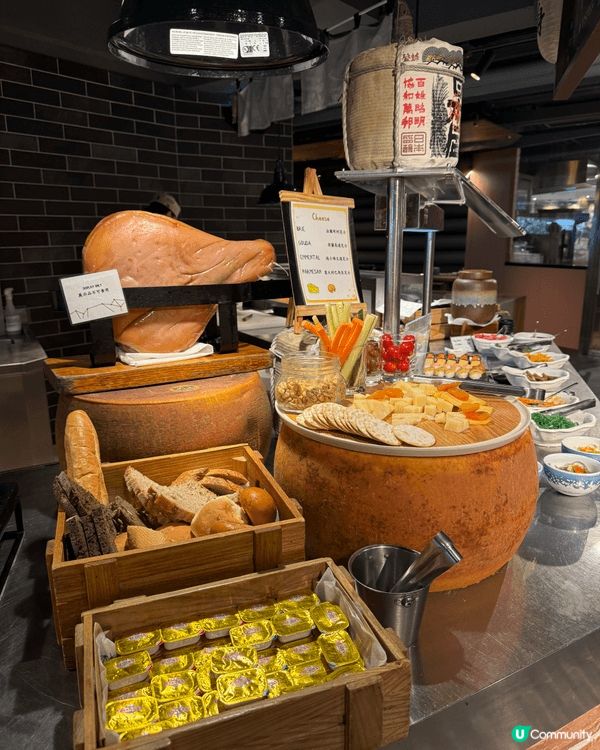 Playt 既午餐真係好抵食 好多唔同種類，有長腳蟹，再響夏...