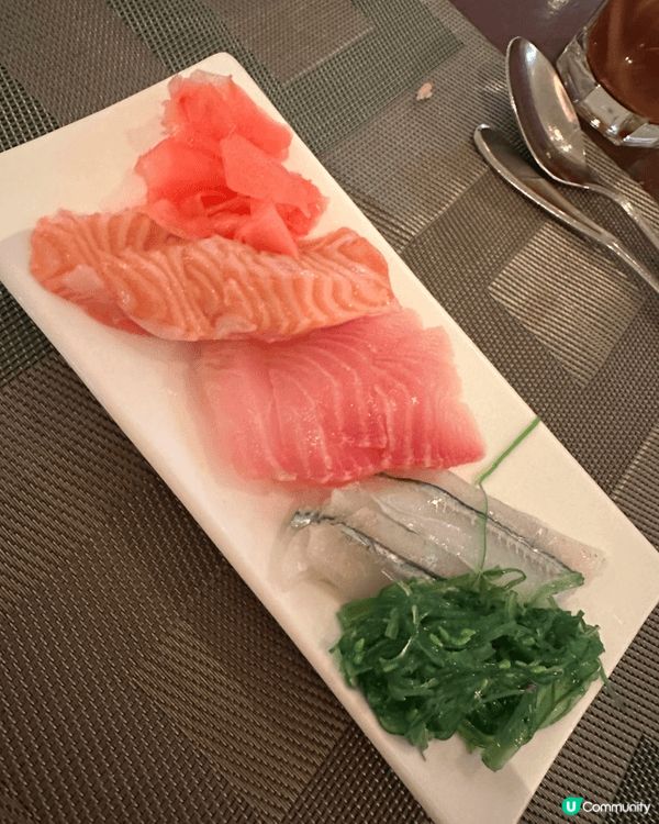 這個是下午茶 buffet, 食物選擇多，有魚生，粉麵是即場...
