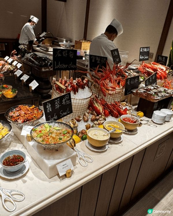 一向喜歡吃喝玩樂既我，當然要周圍試吓不同的自助餐，今次食到澳...