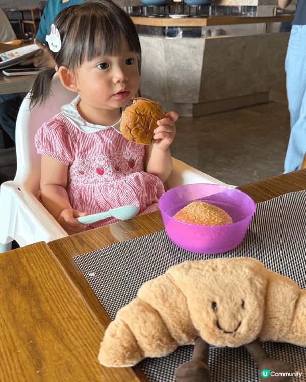 食物質素很好 由開場到完結的食物補充都保持水準 侍應親切有禮...