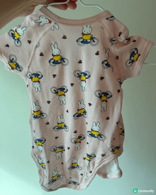 Uniqlo初生嬰兒內衣，60碼，衣服質地透氣親膚，有好多隻...