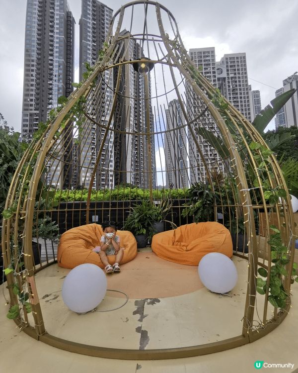 位於葵芳新都會商場上方的公園非常適合帶小朋友去放電,地方多大...