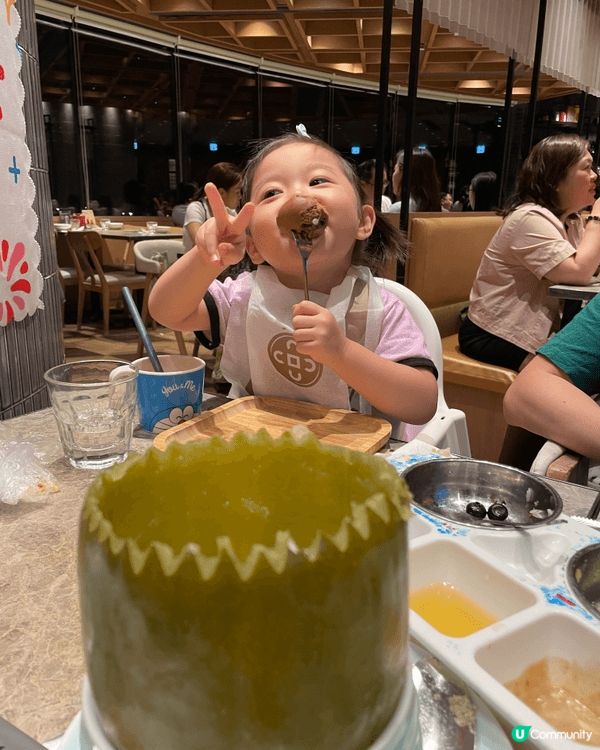 育兒最好就係出街行商場，行到攰就去食野～去咗唐官小聚食晚餐，...