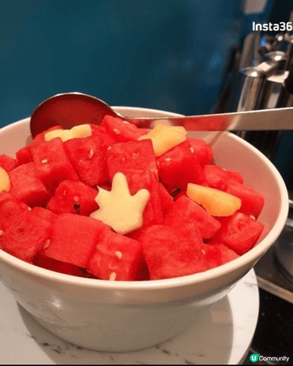 位於香港迪士尼好萊塢酒店的藝彩廚自助餐，雖然食物的選擇不算多...