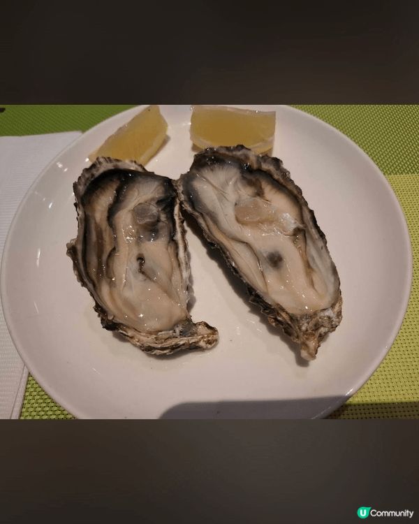 之前去了荃灣旭逸酒店食自助晚餐，雖然平，但性價比高，有生蠔，...