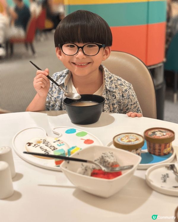 我哋同小朋友食自助餐首選一定會去「迪士尼酒店」😉除咗鍾意呢度...