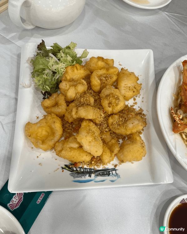 自助餐熱食選擇豐富且補給迅速，餐廳環境寬敞舒適，員工收碟亦十...