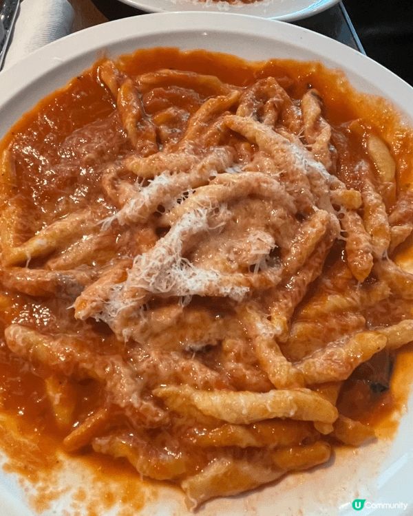 每次去Pici 都必點的牛面肉手工麵、tiramisu ，中...
